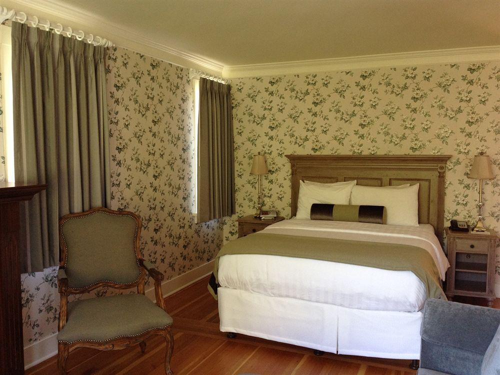 Rosewood Inn วิกตอเรีย ภายนอก รูปภาพ